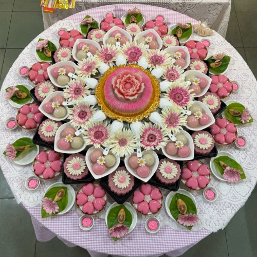 Mâm cúng thôi nôi bé gái màu hồng